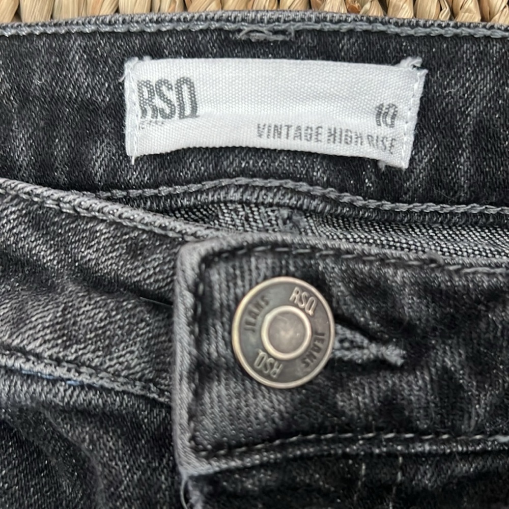 RSQ Girls Vintage High Rise Distressed Shorts- Black- Size 10 - Picture 4 of 11